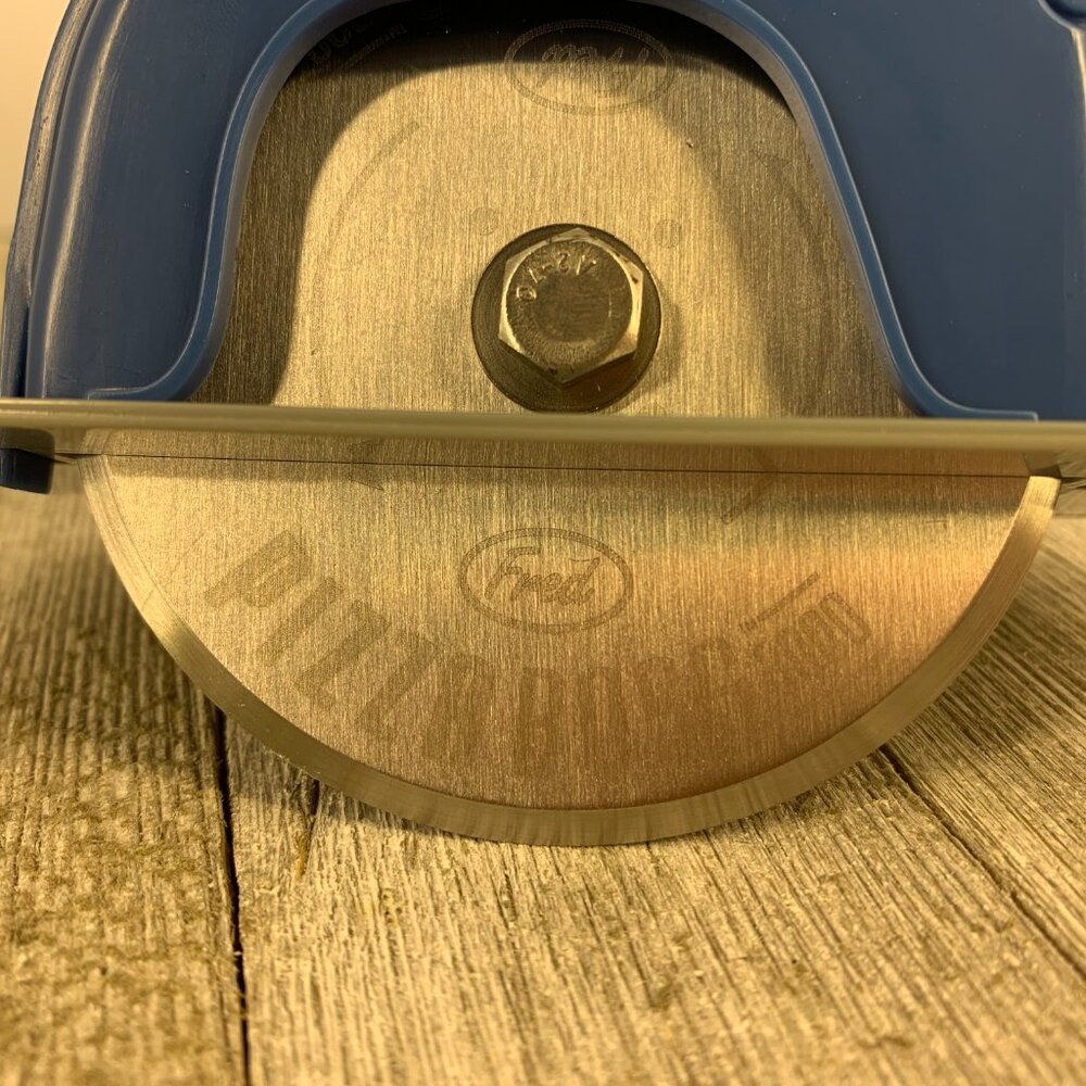 Circular Saw Pizza Cutter -- Genuine Fred Pizza Boss 3000 - Picture 10 of 11